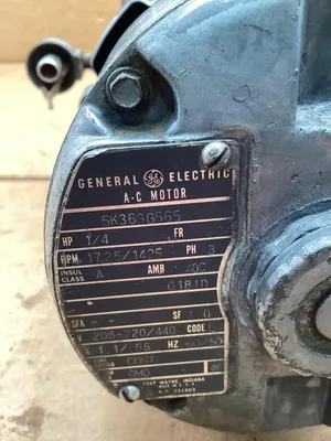 Gast Dry Rotary Vacuum Pump 1/4 Hp AC Motor; 208/220 V; 3 Phase; 1725 RPM