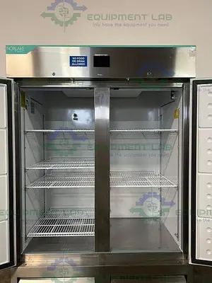 USED NORLAKE NSWDF492SSS/0A WHITE DIMOND SERIES DOUBLE DOOR FREEZER -20C, 49 CU. FT.