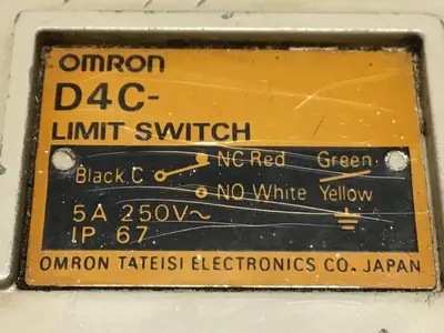USED OMRON D4C