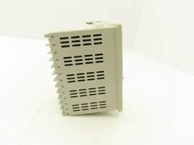 Azbil SDC35 Digital Temperature Controller Single Loop High Accuracy High Speed