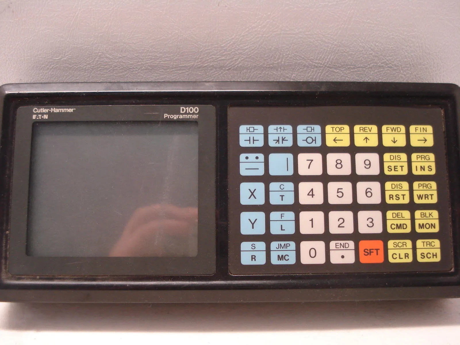 USED CUTLER HAMMER D100 PROGRAMMER D100PG10A