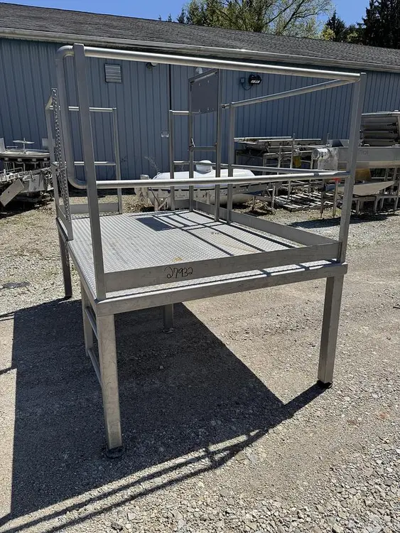 Used CUSTOM DESIGNED & MANUFACTURED STAINLESS STEEL OPERATORS PLATFORM Platform Lifters Ohio US | Regal Equipment Inc #219395