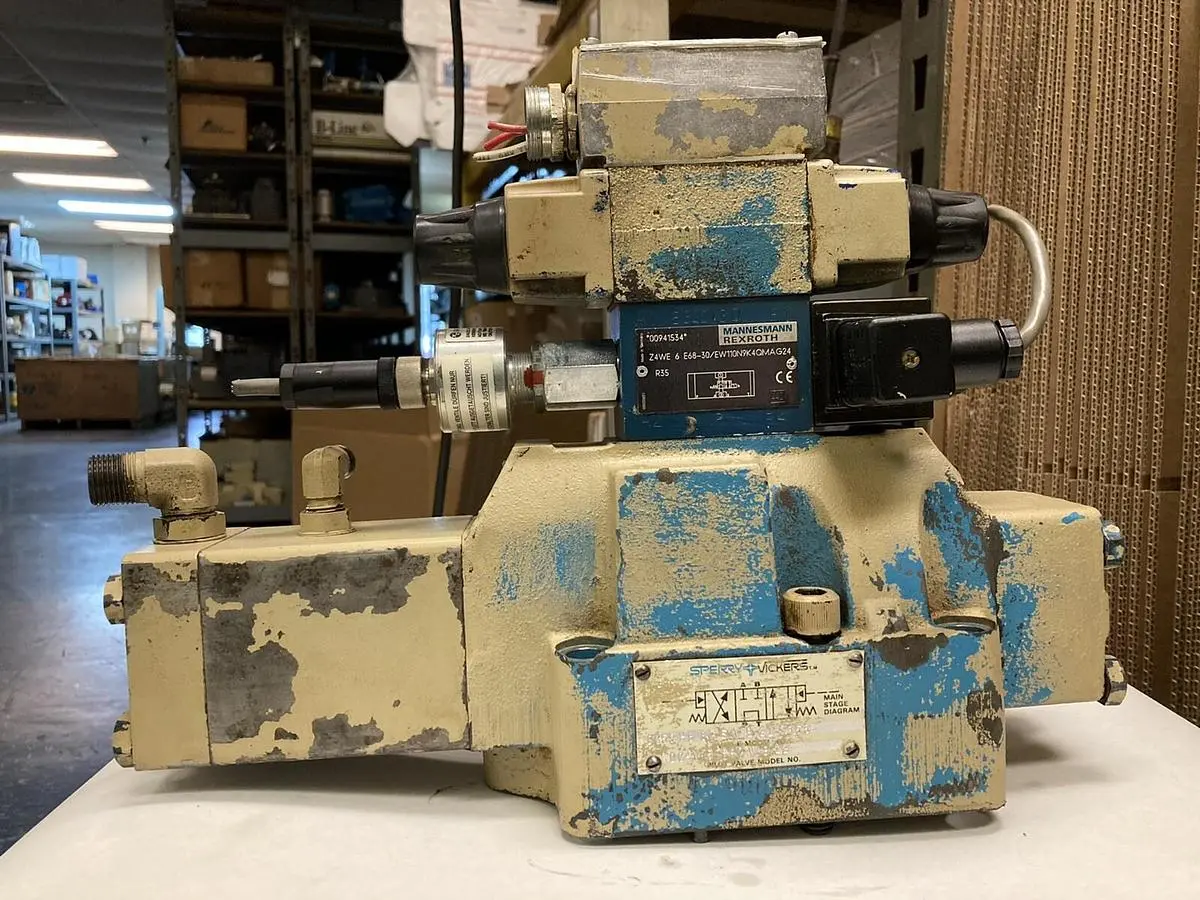 Used VICKERS DG5SH88CEWB21S353 Miscellaneous Equipment (Electrical & Power) Ohio US | Surplus Asset Holdings #1209811