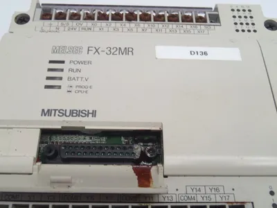 USED MITSUBISHI PROGRAMMABLE CONTROLLER 100-240VAC 50/60HZ