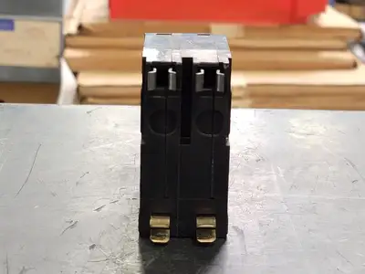 Used SQUARE D QO220 Switchgears British Columbia CA | Lenmark #241770