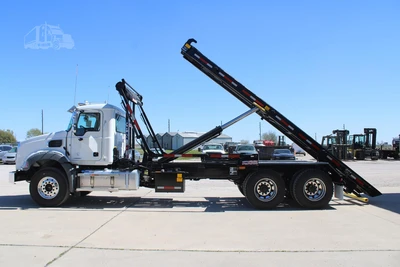 New | in-Stock 2025 MACK GRANITE 64BR Rolloff Trucks Texas US | Roll Off Truck World #1491930