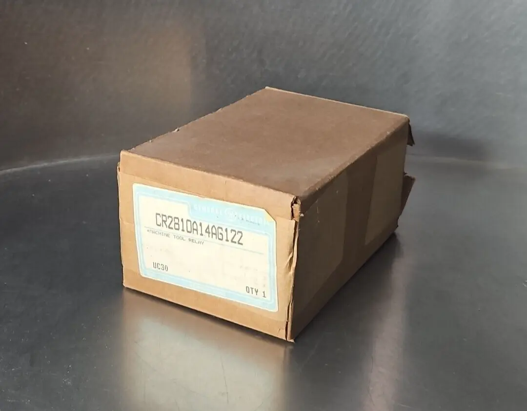 General Eletric CR2810A14G122 Machice Tool Relay 600V 10A max. Loc4E32