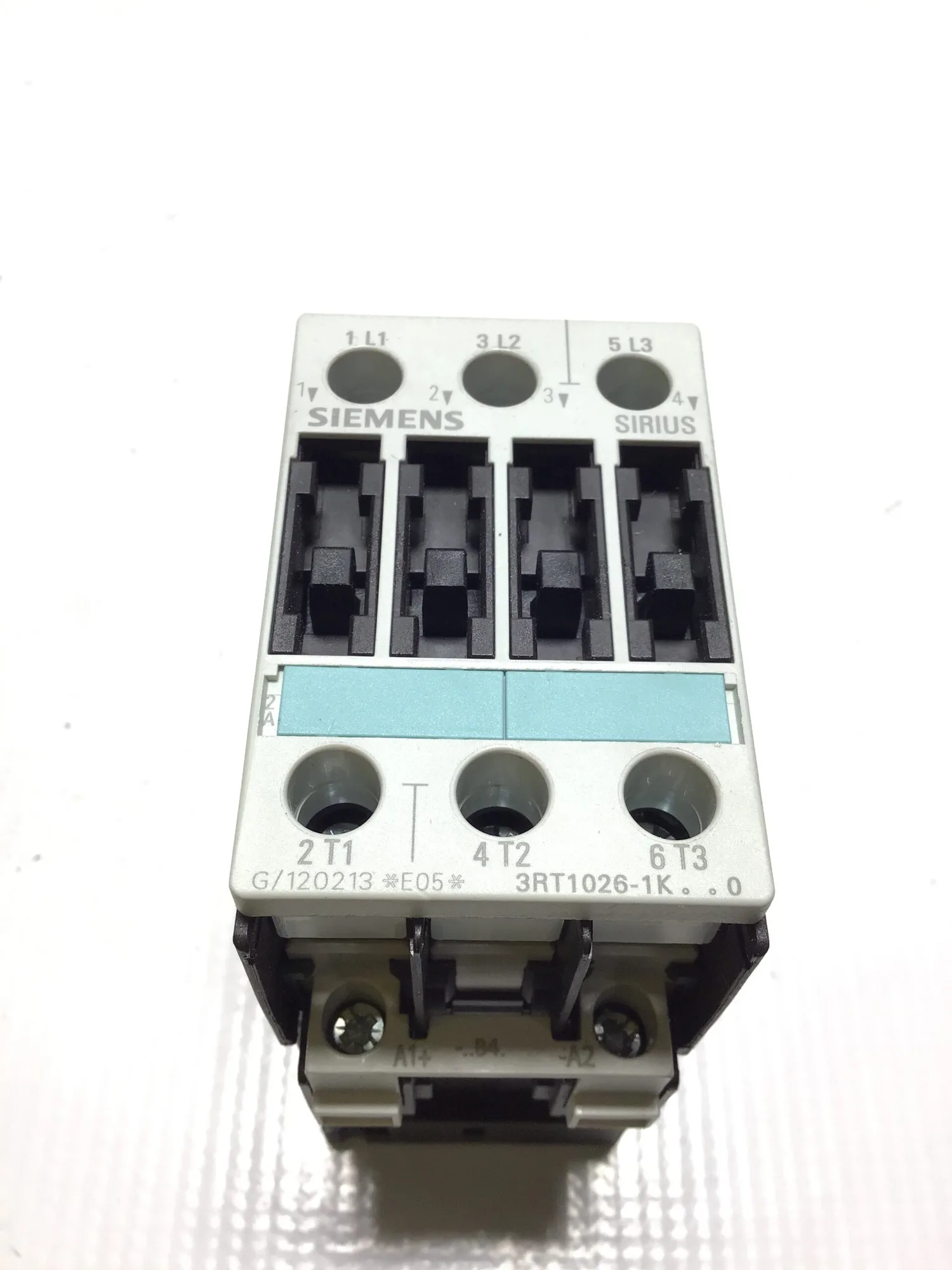 Siemens 3RT1026-1KB40 Contactor 35A 11kW 1-3HP 1-3PH