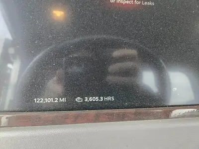 USED 2023 PETERBILT 389