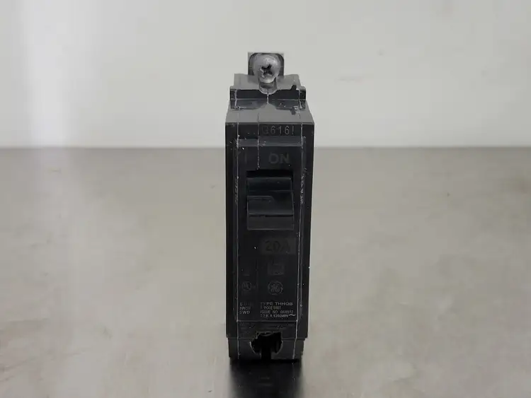 Used GENERAL ELECTRIC THHQB120 Switchgears British Columbia CA | Lenmark #241436