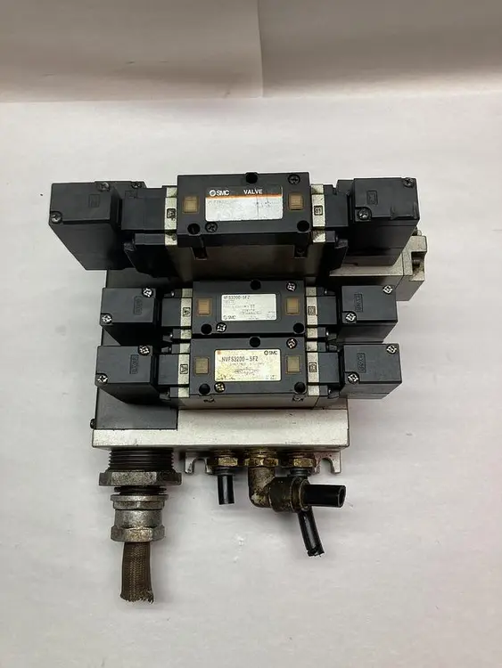 Used SMC NVFS3200-5FZ Solenoid Valves Ohio US | Surplus Asset Holdings #1247303