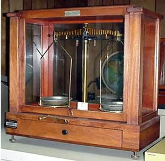 2145 Seederer-Kohlbusch Balance Beam Scale