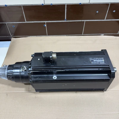 USED Indramat Bosch Group MAC112C-0-HD-4-C/130-A-2/WI524LV/S013