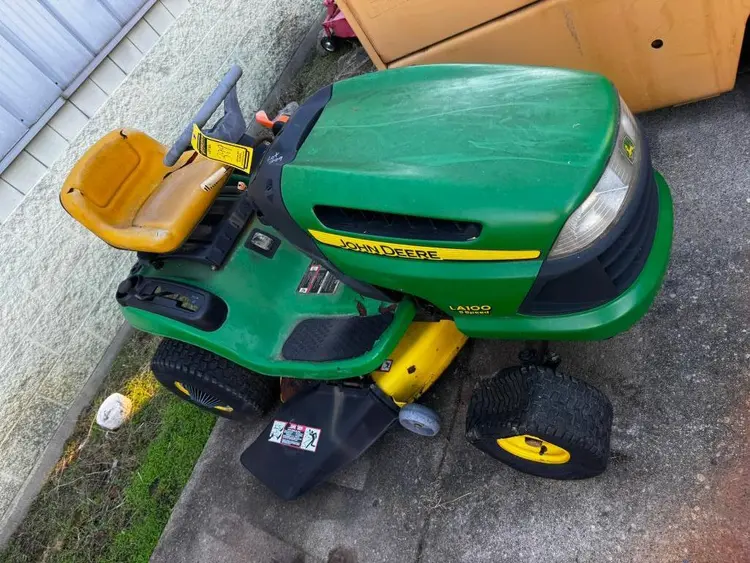 Used _UNKNOWN_ _UNKNOWN_ Mowers Ohio US | Myron Bowling Auctioneers Inc #1518794