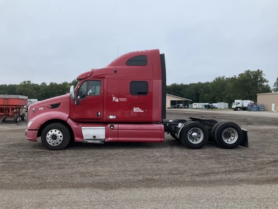 Used 2013 PETERBILT 587 Conventional trucks Michigan US | Miedema Asset Management Group #1457289