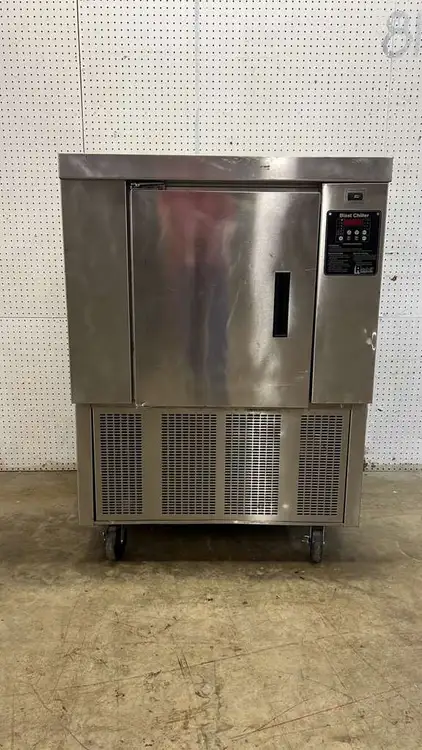 Used Randell Used 36" Randell BC-5 Stainless Upright Reach In Blast Chiller - 115V Blast Chillers Illinois US | Falcon Restaurant Supply #1373708