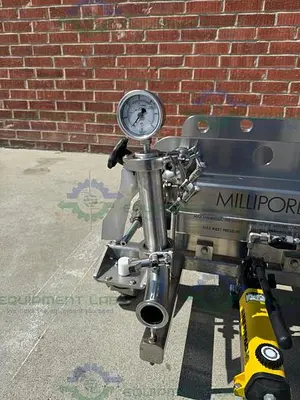 USED MILLIPORE MPOD SYS1B CP8PA5001A FILTER PRESS W/ ENERPAC P142 HYDRAULIC HAND PUMP