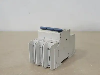 Used ALLEN-BRADLEY 1489-A3C400 Switchgears British Columbia CA | Lenmark #239236