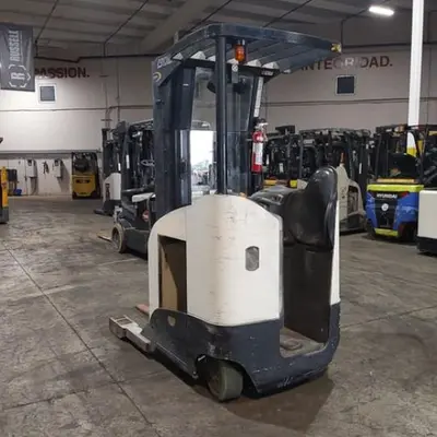 USED 2016 CROWN RR5725-45