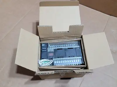 NEW OMRON CP1H-XA40DR-A