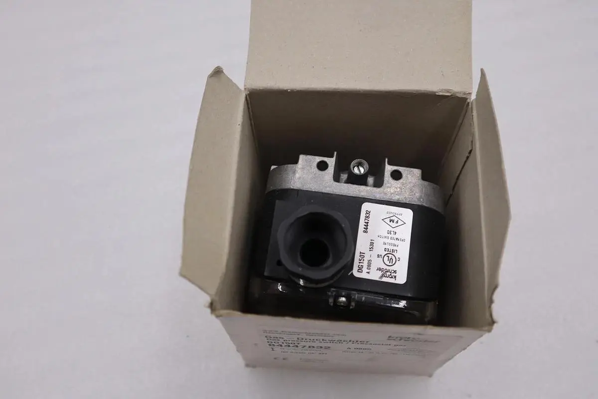 NEW Krom Schroder DG150T Gas Druckwachter Pressure Switch  STOCK H426A