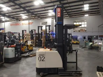 USED 2019 CROWN SP4050-30