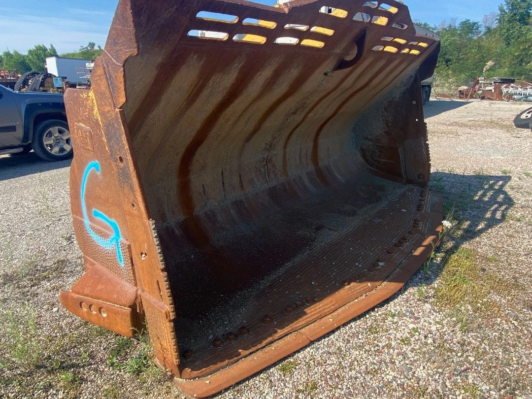 Used 2012 CATERPILLAR 152" SPADE Earth Buckets Wisconsin US | Proxy Equipment #1384993