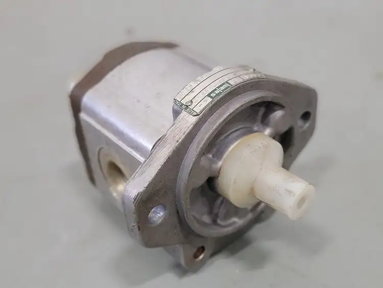 Used SALAMI 2PZ11D-R82S2 Parts (Hydraulics and Pneumatics) British Columbia CA | Lenmark #265138