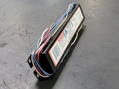 USED ADVANCE TRANFORMER CO VCN-2P32-SC