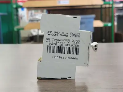 USED SCHNEIDER ELECTRIC 15646