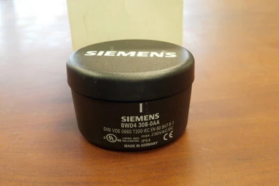 NEW Siemens 8WD4308-0AA