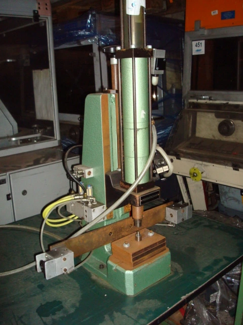 Tox Pressotechnik Mc2