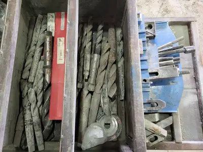 Used KAO MING KMR-1100S Radial Drills British Columbia CA | Lenmark #913326