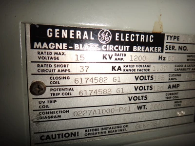 General Electric AM-13.8-1000-4H Magne Blast Circuit Breakers