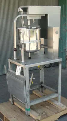 SPC8902  Kettle 5 gallon Groen hemispherical bottom kettle, scrape and tilt agitator, 45 psi jacket rating, Stainless Steel