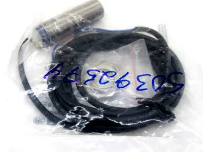 NEW SCHNEIDER ELECTRIC TELEMECANIQUE XS618B1MAL2 INDUCTIVE PROIMITY SWITCH