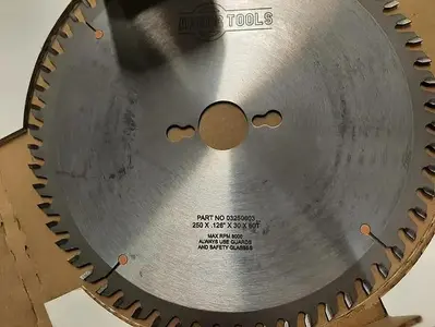 NEW ULTIMA CARBIDE TIPPED SAW BLADES