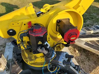 USED 2003 FANUC R-2000IA/200F