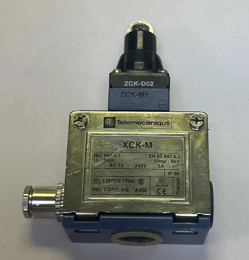USED TELEMECANIQUE XCK-M