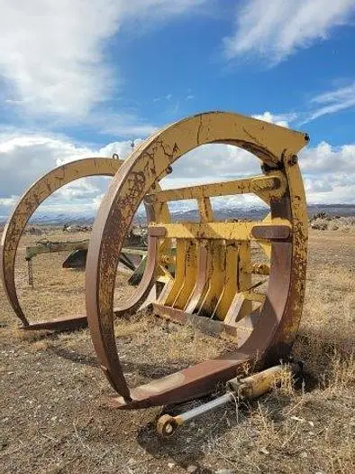 Used MEDFORD FABRICATION LOG FORK Log Grapples Idaho US | Berry Machinery #910823