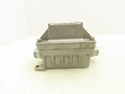 Square D 2510-KR2H Manual Motor Starting Switch 600V 30A 3PH Series B Rainproof