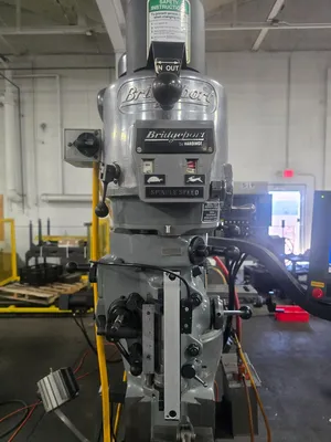 2008 BRIDGEPORT/HARDINGE Series 1 MP Mills, CNC | Machinery Central (6)