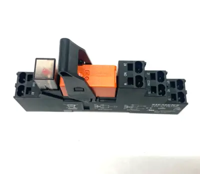 USED SIEMENS SIRIUS COMPACT PLUG-IN RELAY 2 CO DC 24V