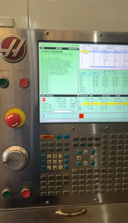 Used 2014 HAAS V-4 Vertical Machining Centers Texas US | Texas Machinery Exchange #987553