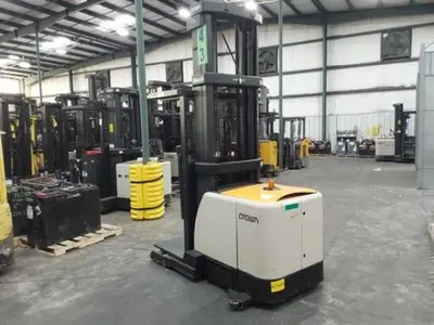 USED 2018 CROWN SP4050-30