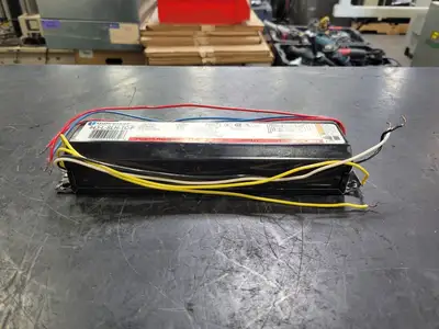 NEW UNIVERSAL LIGHTING 443-L-SLH-TC-P
