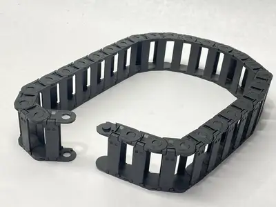 15.050.038 | Igus  Series 15 Energy Chain 28 Links 2.8ft Length - New Other