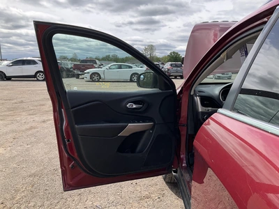 USED 2016 JEEP CHEROKEE