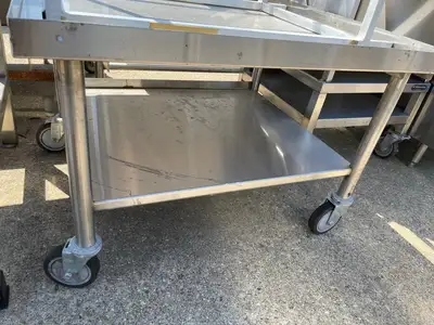 Used Falcon Restaurant Supply Used 37" Stainless Steel Equipment Stand with Casters - SS153 Restaurant Equipment (Miscellaneous) Illinois US | Falcon Restaurant Supply #1375979