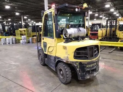 USED 2022 HYSTER H80FT